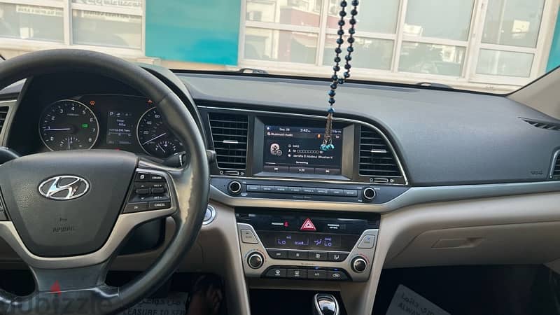 Hyundai Elantra 2017 9