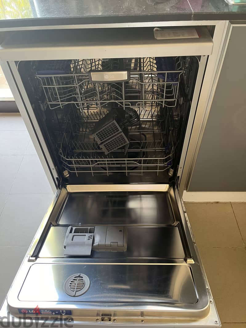 LG Dishwasher D1452LF 3