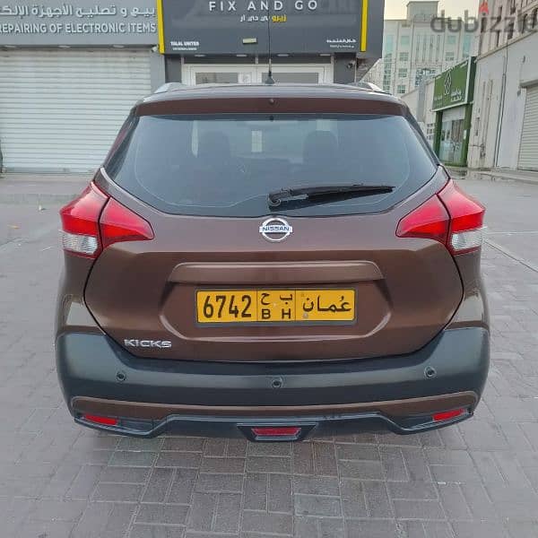 Nissan Kicks 2017 full Oman agency car 5