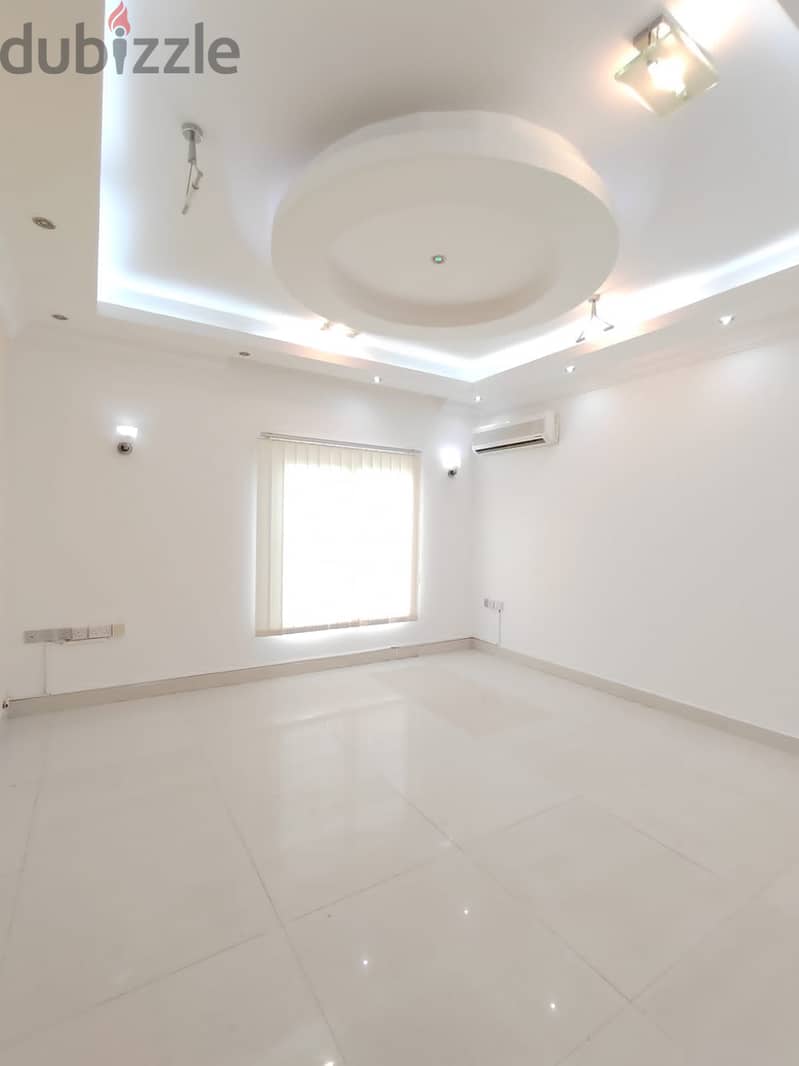 For rent 6 Bhk Commerical  villa in Al Khuwair 12