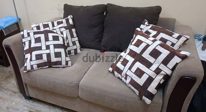 تم تخفيض السعر لسرعه البيع sofa sets to 4 person 1