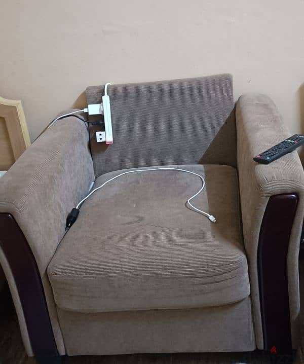 تم تخفيض السعر لسرعه البيع sofa sets to 4 person 3