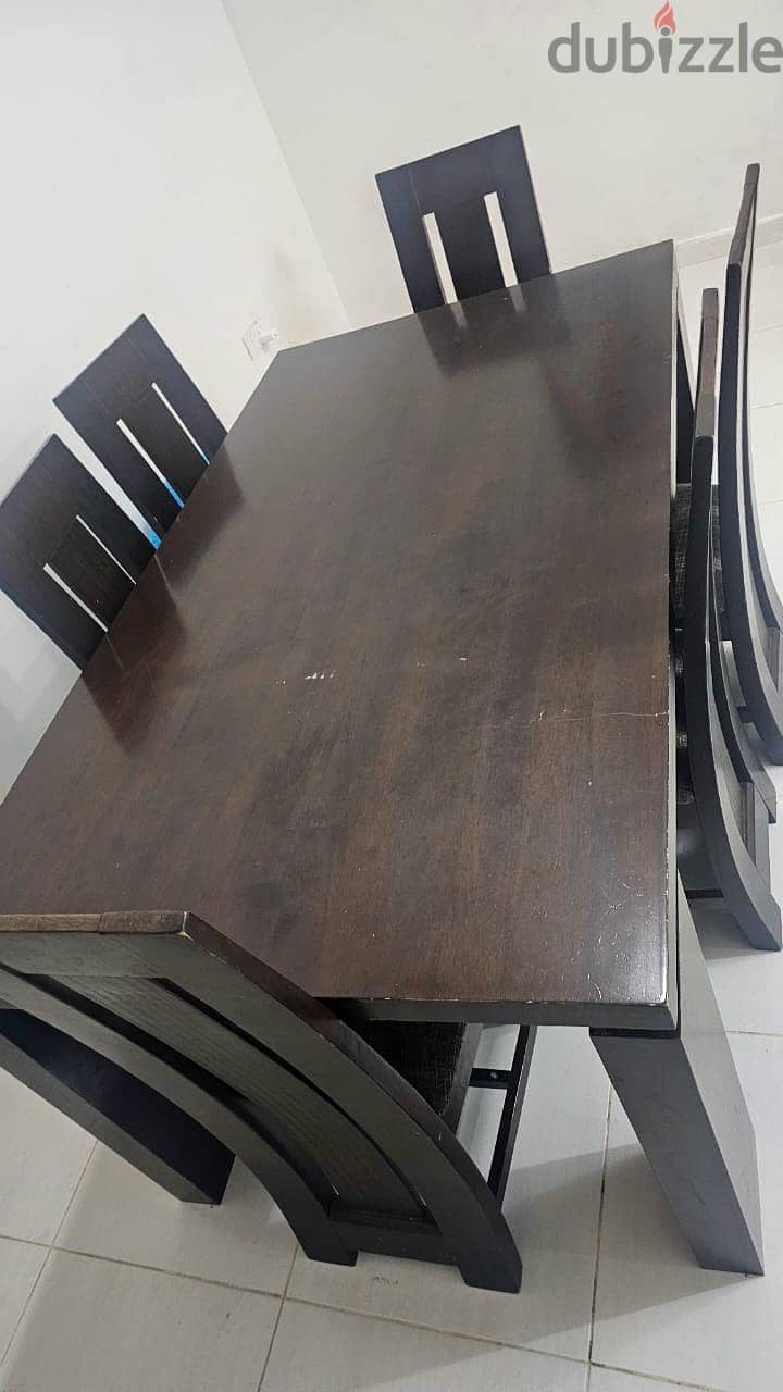 Well maintained dining furniture and glass tables 2