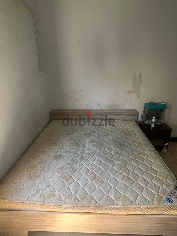 bed with mattress 1