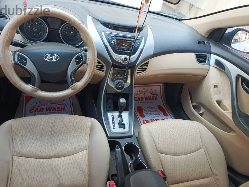 Hyundai Elantra 2013 1