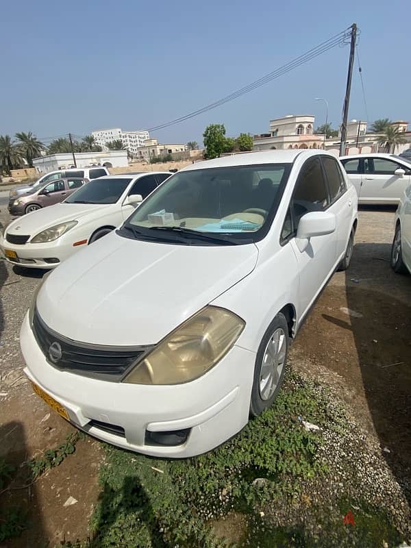 Nissan Tiida 2011 8