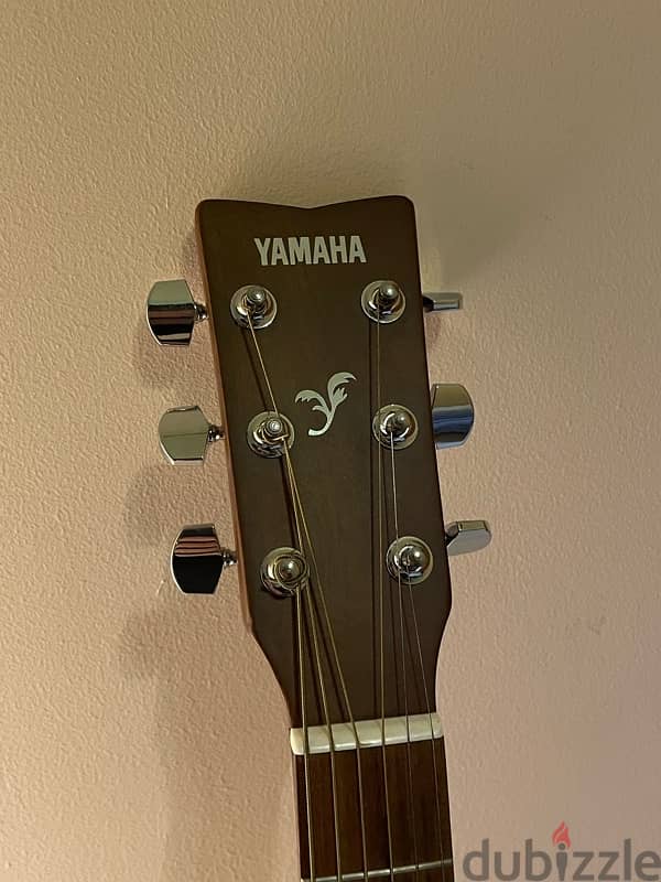 Yamaha F310 Acoustic Guitar 2