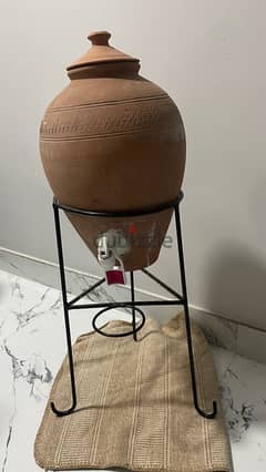 Mud pot with stand