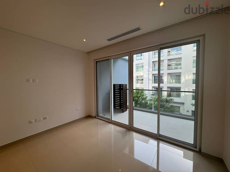 2 BR Beautiful Apartment in Al Mouj with Shared Pool and Gym 5