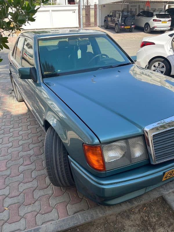 Mercedes-Benz E300 1987 0