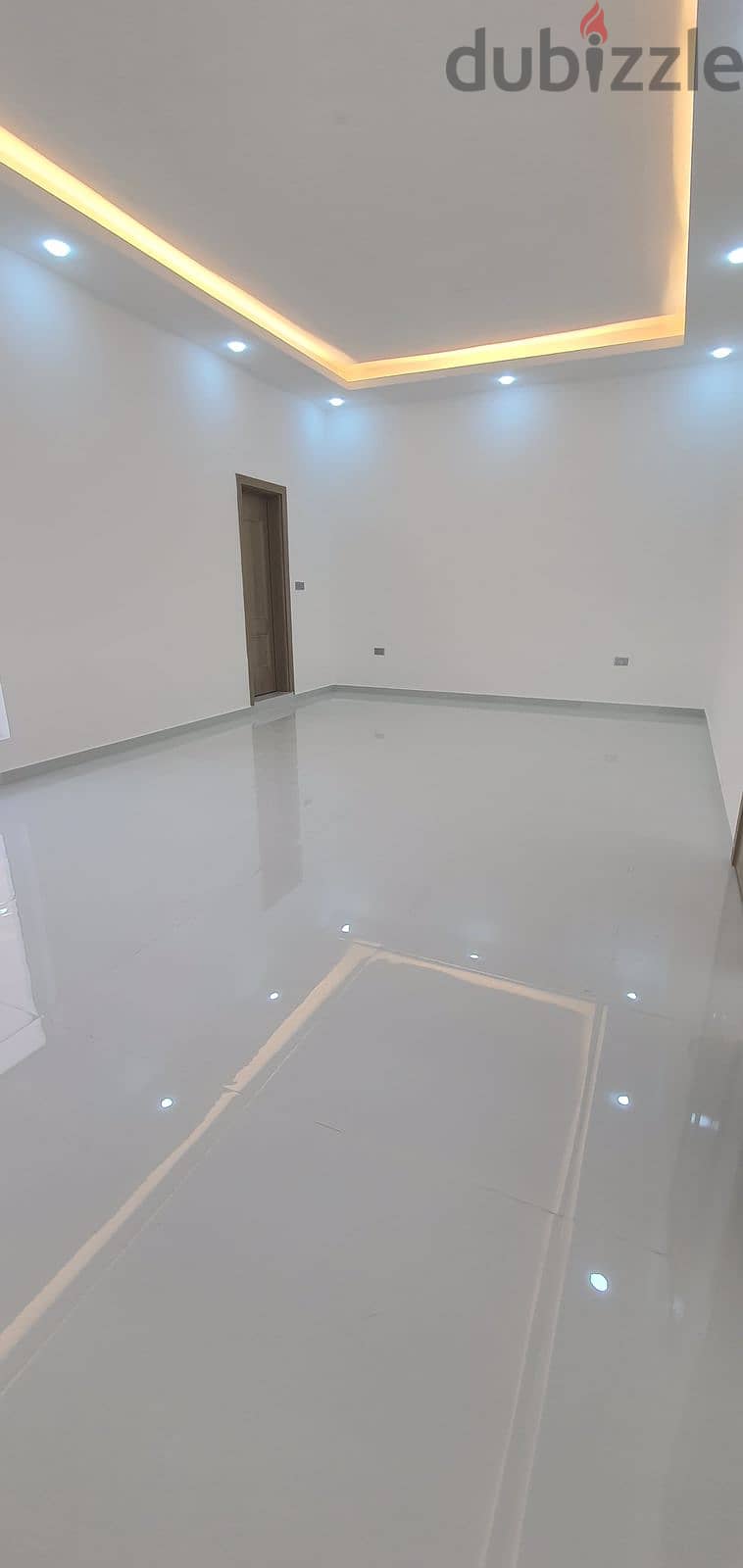 RV 67 - LUX BRAND NEW 5BHK VILLA IN AZAIBAH 17