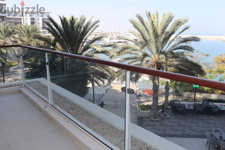 Stunning 2 Bedroom Marina View Apartment 4