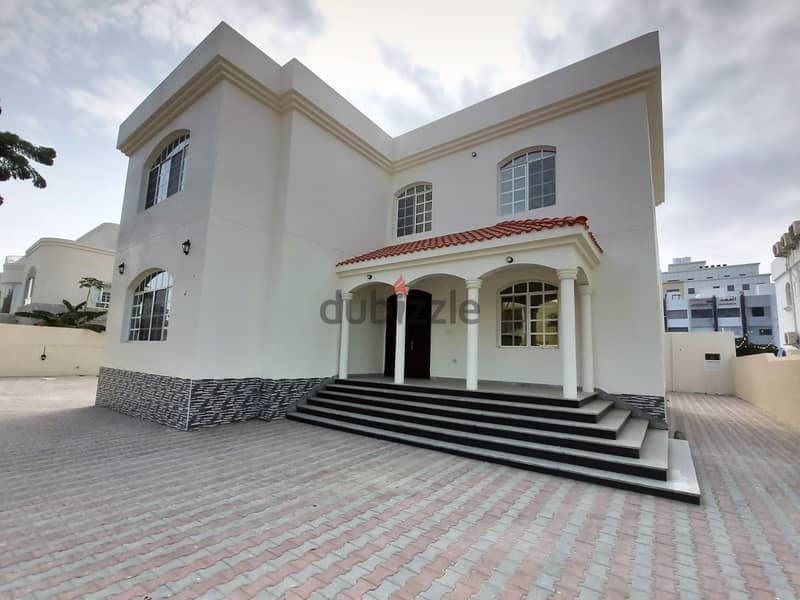 For Rent 5 Bhk Villa in Al Azaiba 0