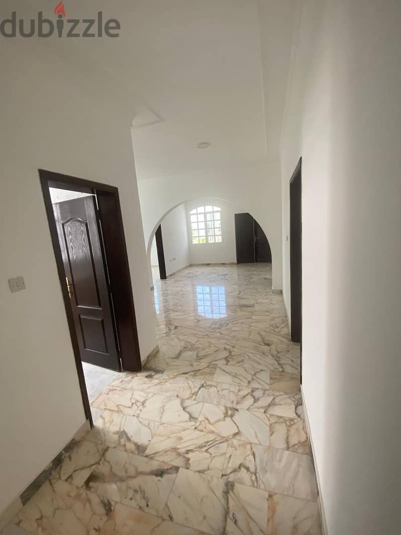 For Rent 5 Bhk Villa in Al Azaiba 15