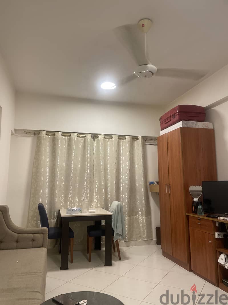 A fully Furnished Room with Shared Bathroom for Rent 3