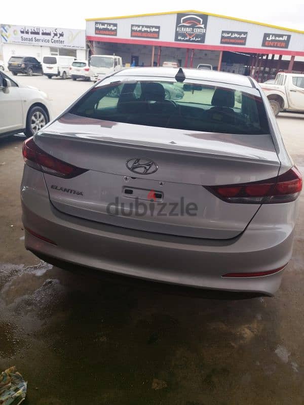 Hyundai Elantra 2018 12