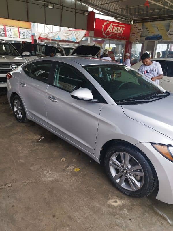 Hyundai Elantra 2018 15