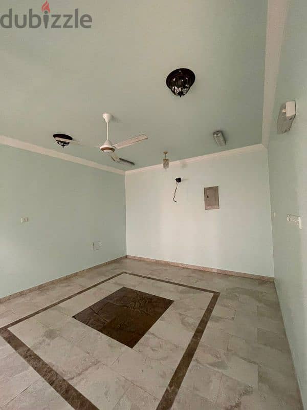 Luxury villa in Bawshar فيلا في حي البيضاء بوشر للايجار 12