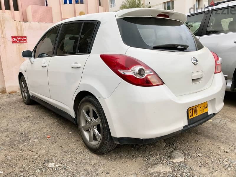 Nissan Tiida 2009 1