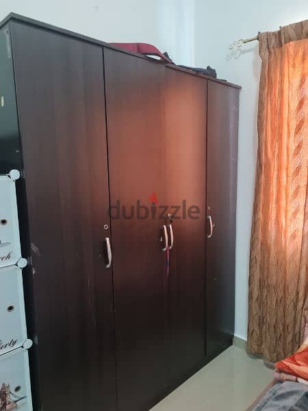 4 door wardrobe with dressing stand 1