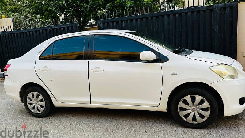 Toyota Yaris 2012 1