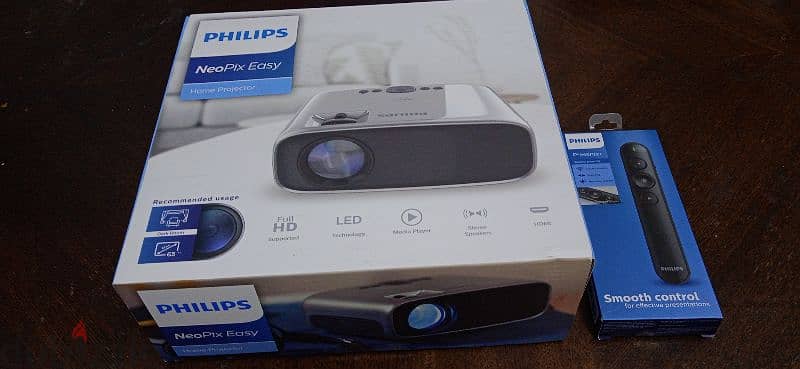 good conditions new like philips projector 4