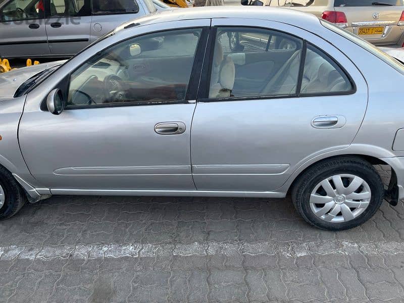 Nissan Sunny 2002 3