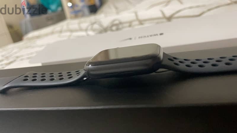 Apple Watch Series 5 / ساعه ابل سريس 5 2