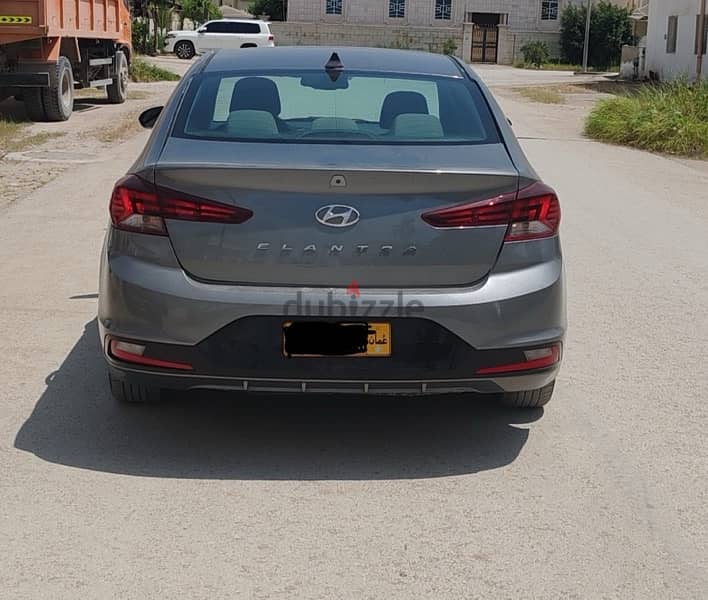 Hyundai Elantra 2019 1