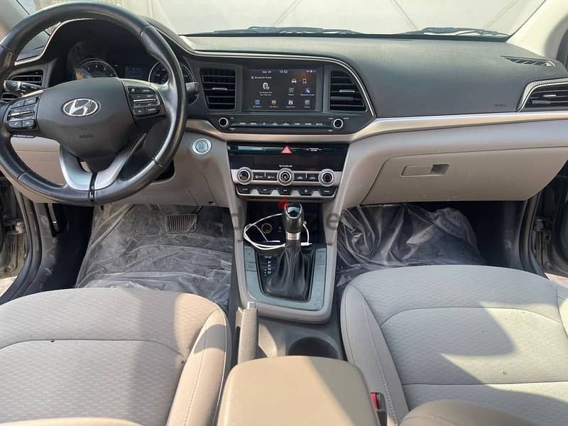 Hyundai Elantra 2019 6