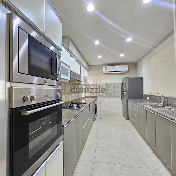 Luxury apartment on the first floor in a villa, price 450 OMR 7