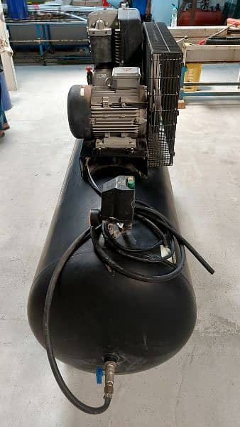 Black Decker Air Compressor 500L Made in Italy  For Sale 2