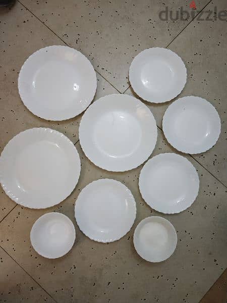 White porcelain dinner plate set 2