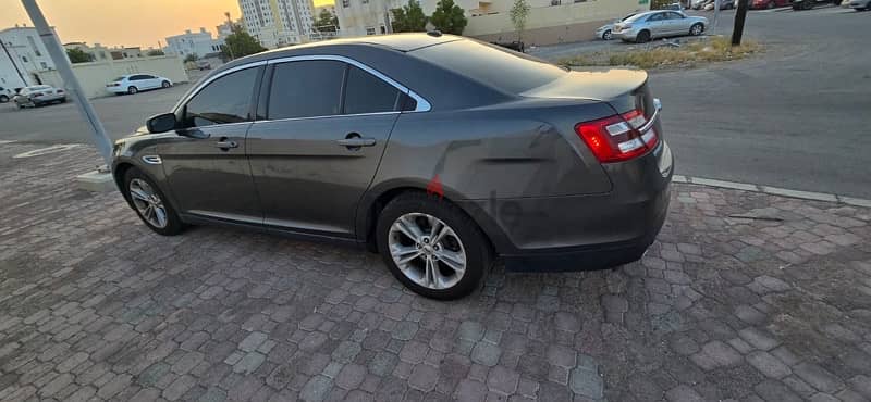 Ford Taurus 2019 1