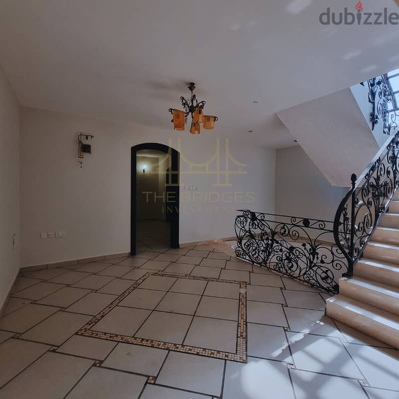 Beautiful 3+1 BR Villa in Al Khuwair 1