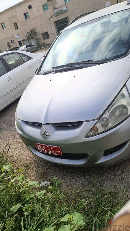 Mitsubishi Grandis 2008 1