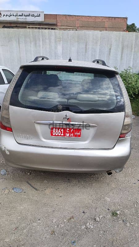 Mitsubishi Grandis 2008 3