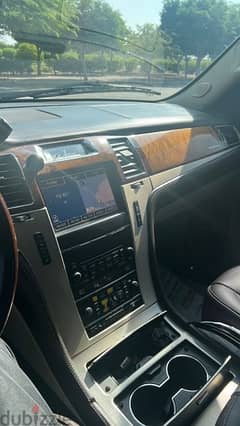 Cadillac Escalade  2014.