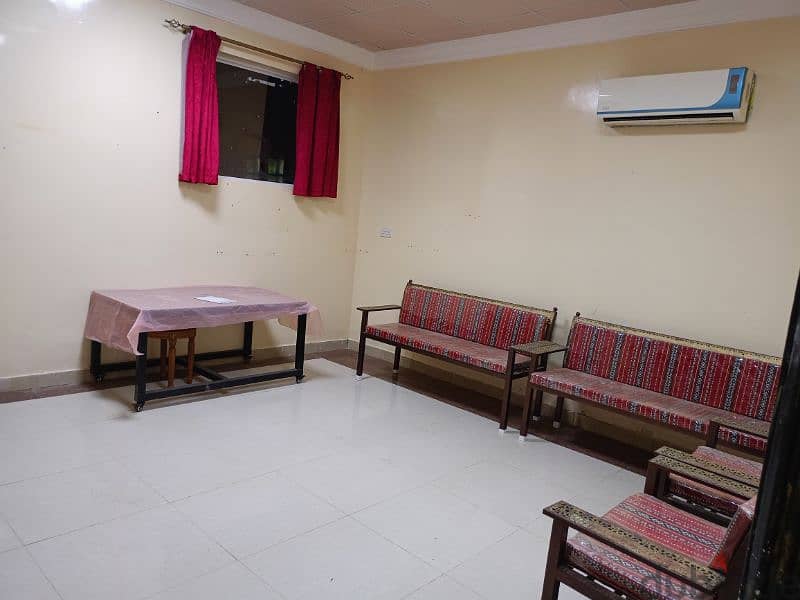 للإيجار ملحق مؤثث للموظفات For Rent Flat 3