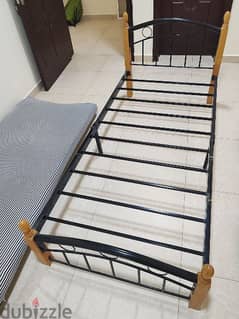 Bed for sell كرفايه للبيع