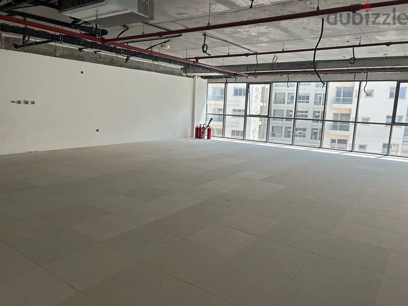 Premium Office Spaces for Rent in Business Tower 1, Muscat Hills 10