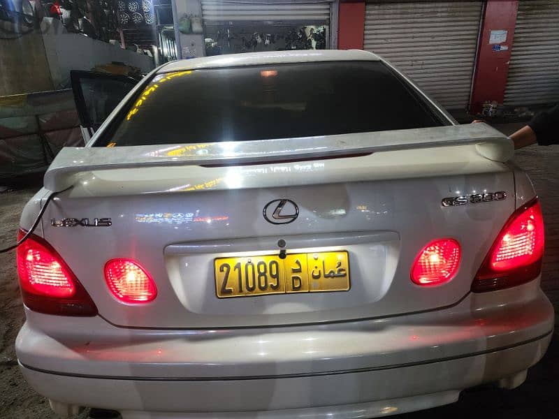 Lexus GS 2004 headlights & spoiler available for sale 3