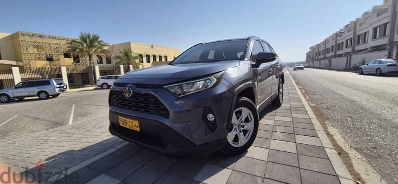 Toyota Rav 4 2019 XLE 3