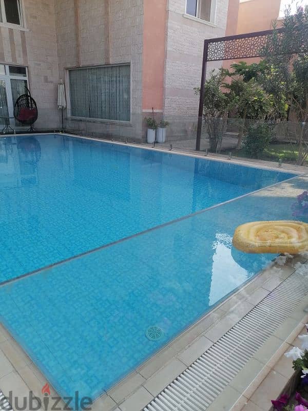 We provide best swimming pool service and maintenance 0