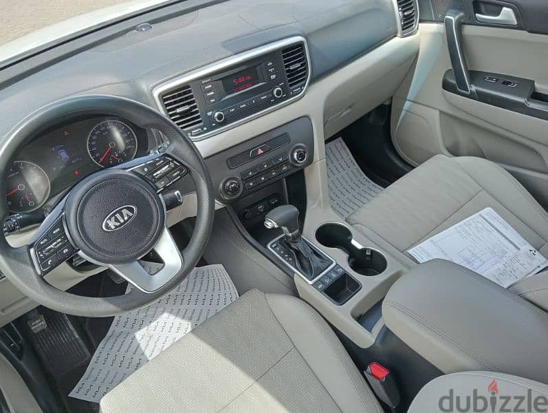 Kia sportage 2019 Oman car agency service low km 2.4L GDI AWD 6