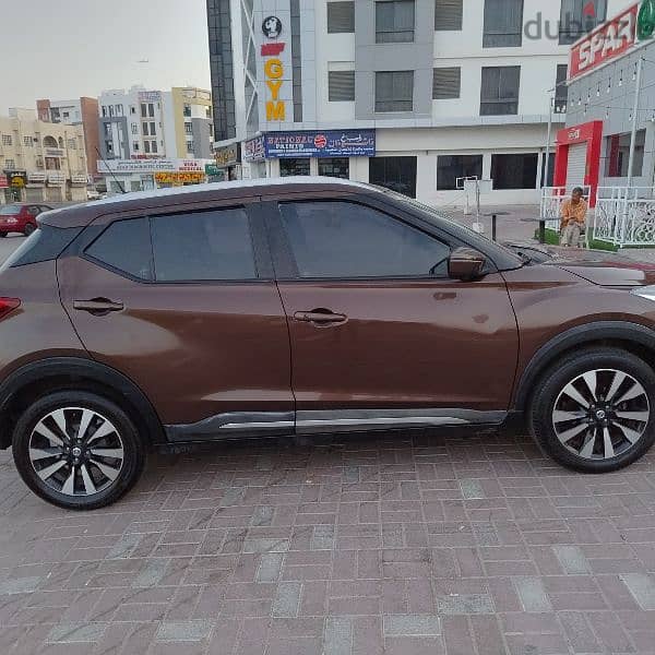 nissan kicks full option 2017  oman car 13