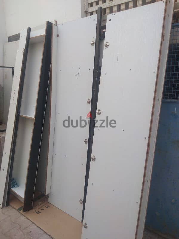 6 door cupboard for sale in good condition 1