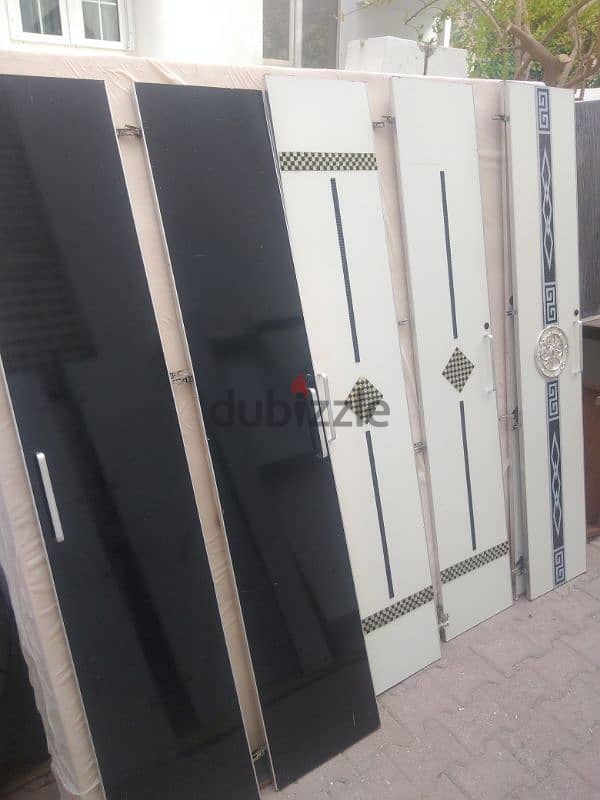 6 door cupboard for sale in good condition 2