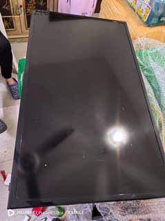 SAMSUNG TV 43”