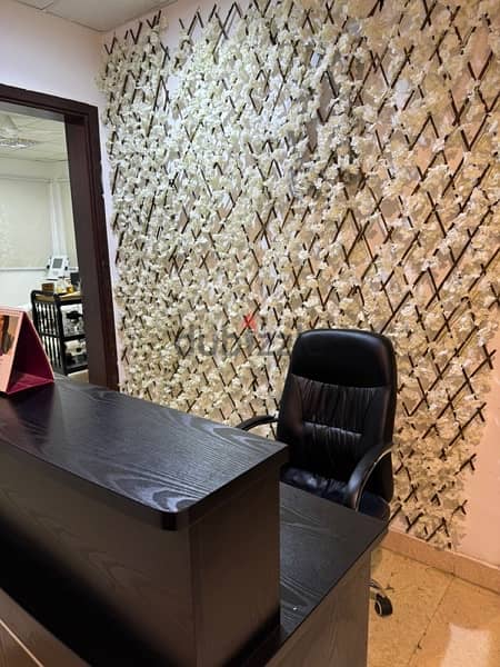 beauty salon For sale best location صالون تجميل نسائي للبيع 1